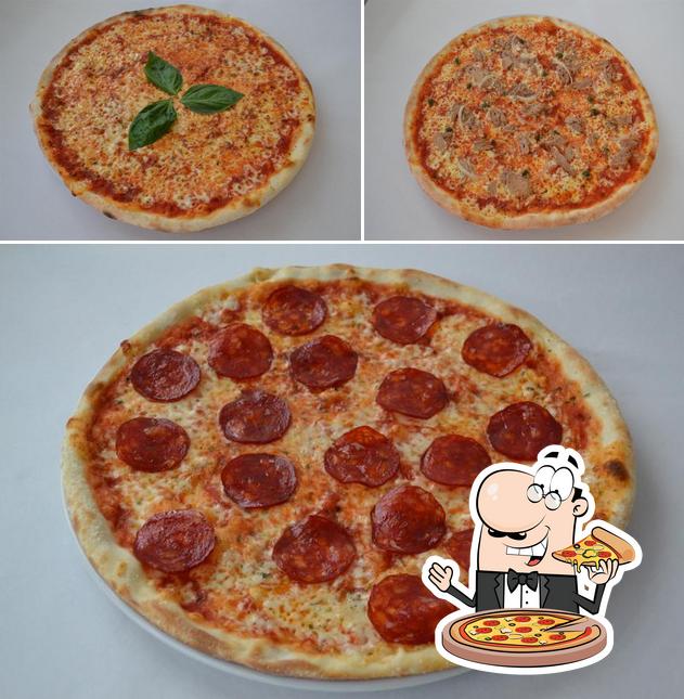 Ordina tra le molte varianti di pizza