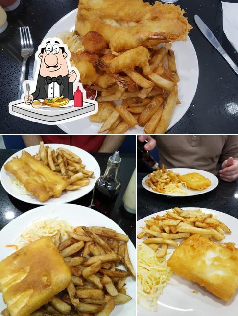 Halibut House Fish & Chips, 50 Dundurn St S in Hamilton - Restaurant