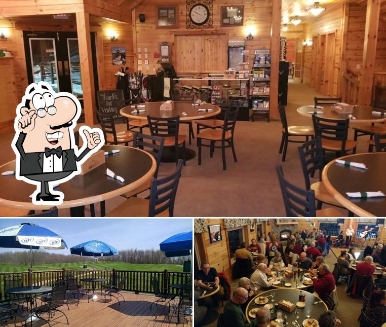 Take a seat at one of the tables at Deer Ridge Golf Club & Black Dog Tavern