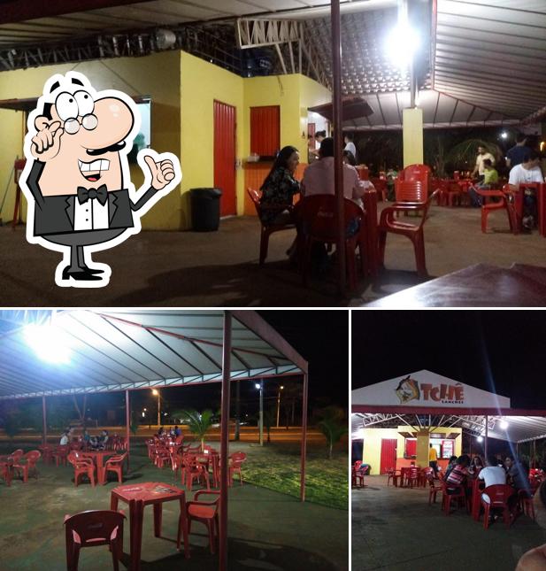 O interior do Tchê Lanches