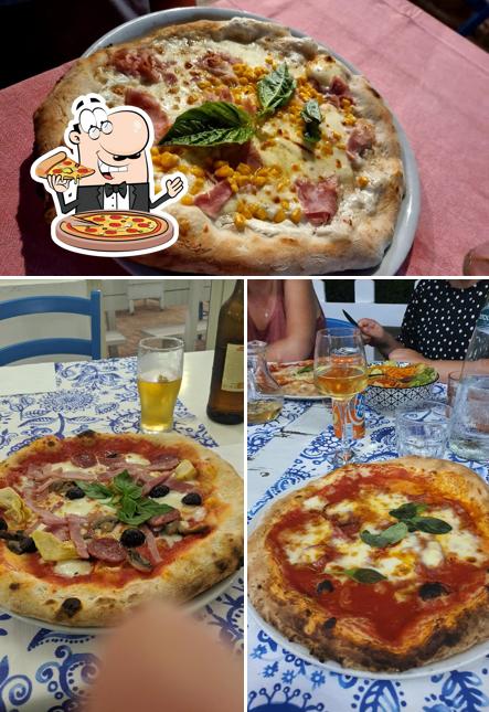 Prova una pizza a Pizzeria Villaggio Dei Pini
