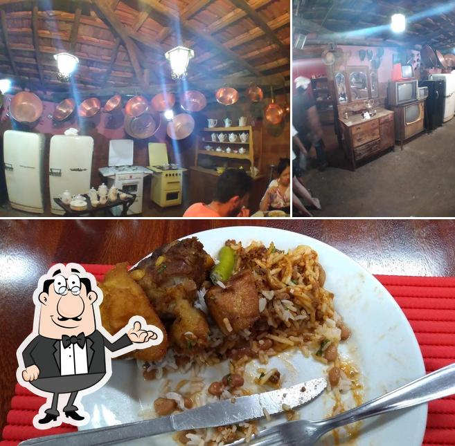 Confira a foto ilustrando interior e comida no Restaurante Morada do Sol
