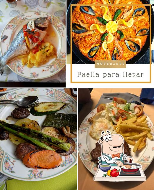 Paella at Restaurante Gobolem