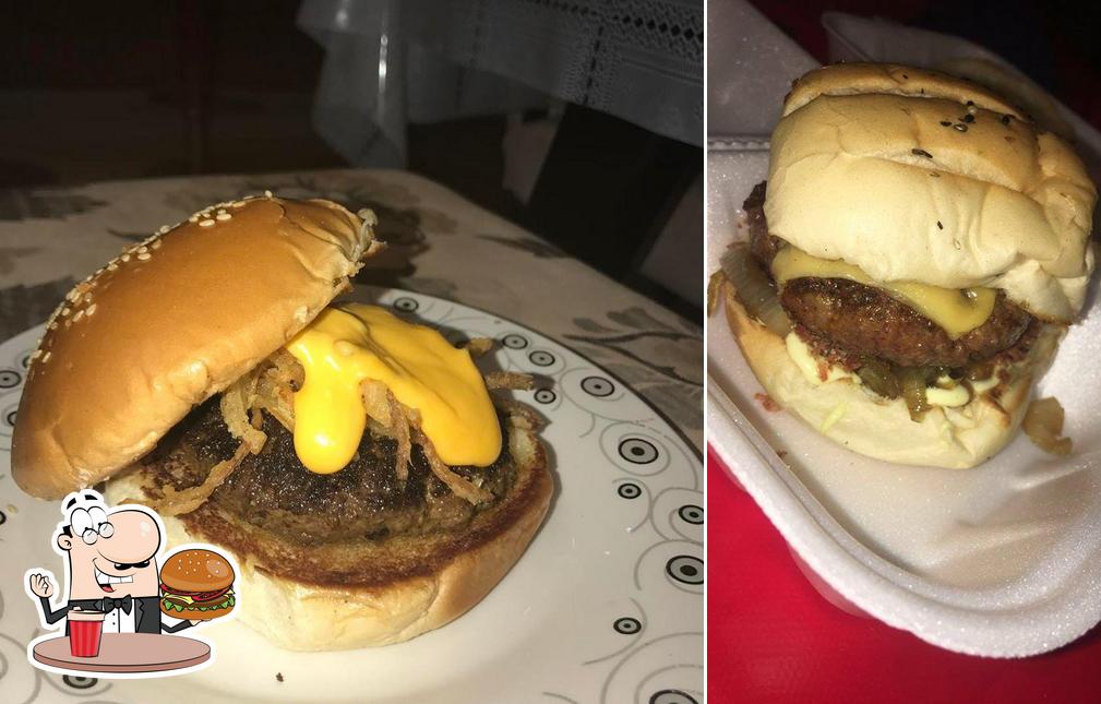 Experimente um hambúrguer no Texas Burguer