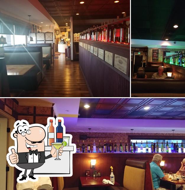 Взгляните на фотографию паба и бара "Citrola's Italian Restaurant on McGregor"