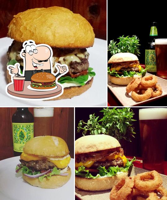 Delicie-se com um hambúrguer no Rockabilly Burguers & Beers