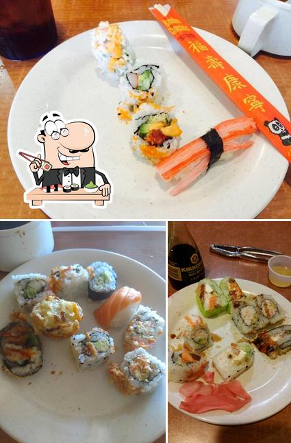 Prueba uno de sus distintos tipos de sushi