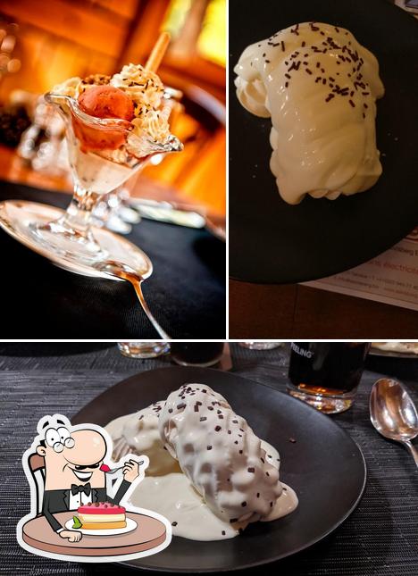 Café de Mategnin provides a selection of desserts