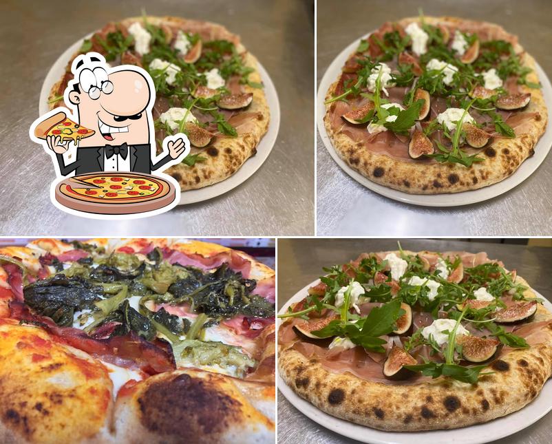 Scegli una pizza a PIZZERIA PUCCERIA I SAPORI DEL SOLE