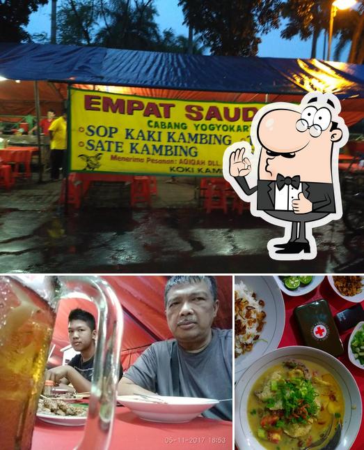 Aquí tienes una foto de Empat Saudara Sop Kaki Kambing