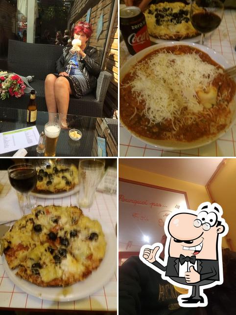 Regarder la photo de Pizza Napoli