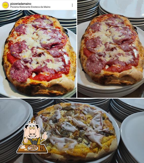 Elige una pizza en Pizzeria Ristorante Enoteca da Maino