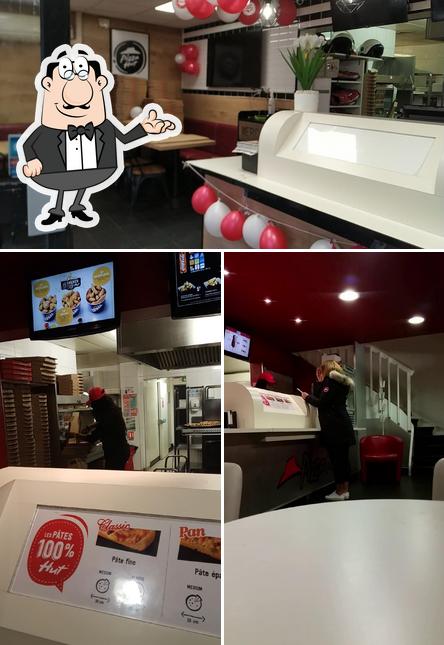 L'intérieur de Pizza Hut