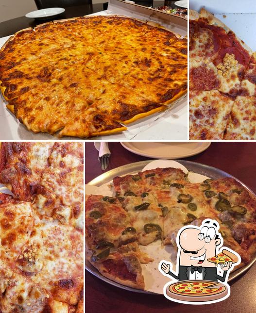 Попробуйте пиццу в "Angelo's Pizza Downers Grove"