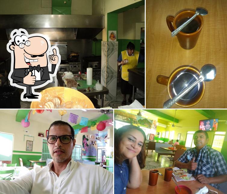 Cafeteria Doña Paola, Matamoros, C. Ocho 304 - Restaurant reviews
