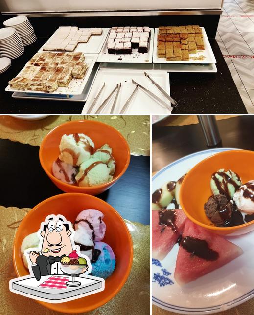 Tian Fu provides a variety of desserts