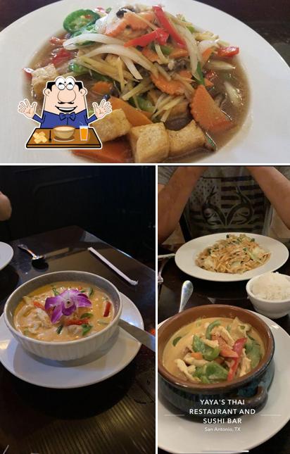 Еда в "Yaya's Thai Restaurant"