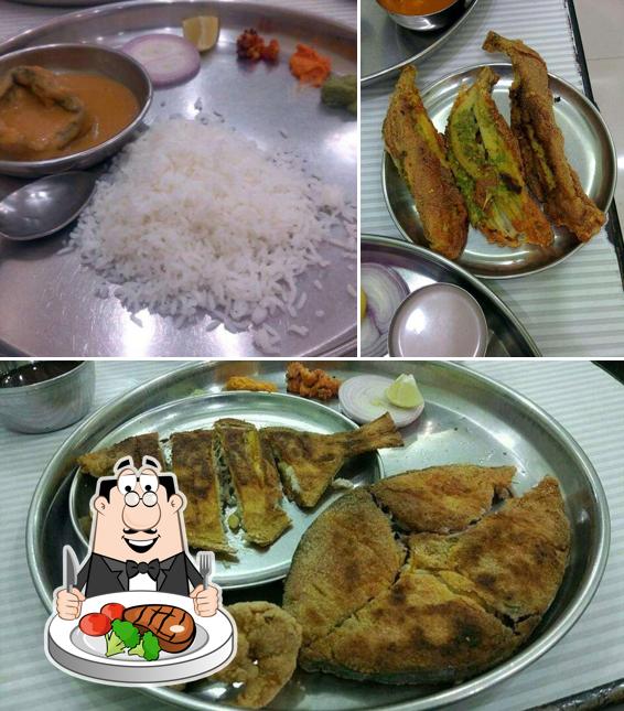 Pick meat meals at Fish Curry Rice