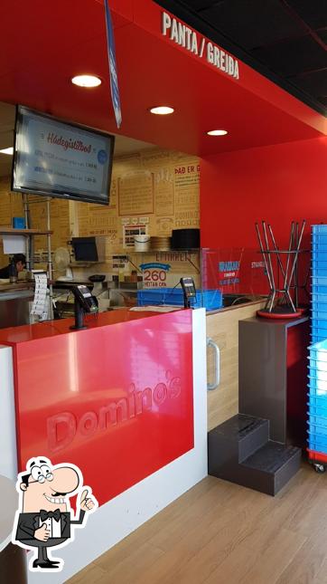 Look at this pic of Domino's Pizza