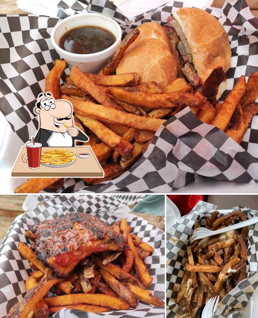 Dégustez des pommes frites à Algonquin Cafe Food Truck