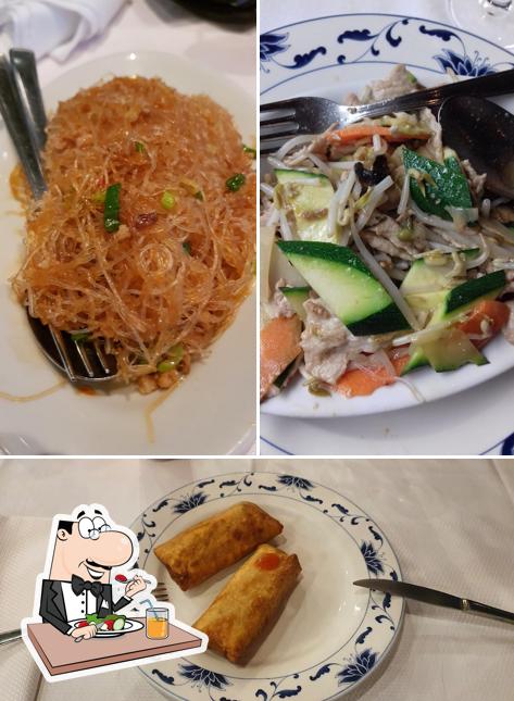 Блюда в "China Town"