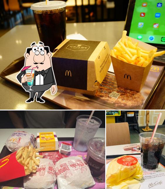 McDonald's restaurant, Seongnam-si, 29 Baekhyeon-ro 101beon-gil ...