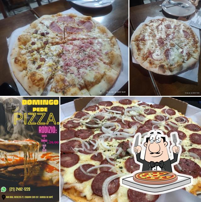 Pick pizza at Pizzaria lolamanu