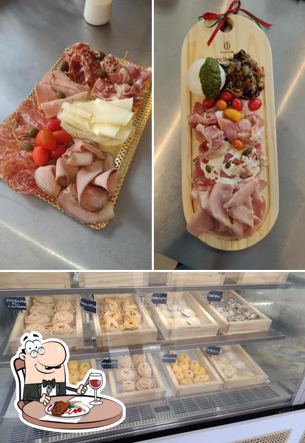 Escolha refeições de carne no Vetrina Di Itália