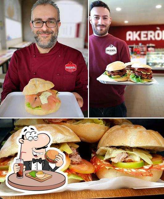 Essayez un hamburger à Akeròl