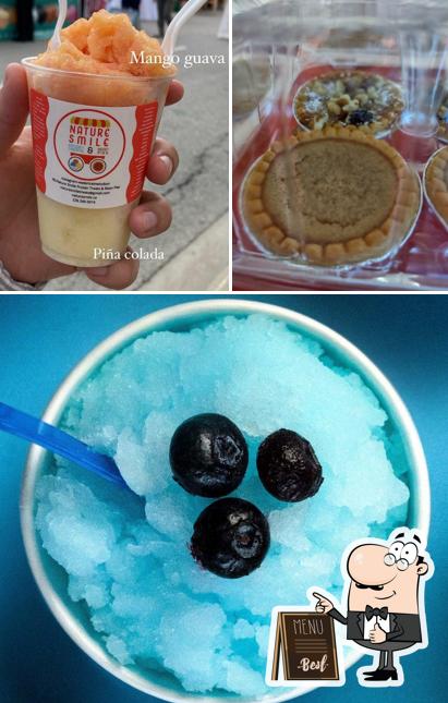 Regarder cette photo de Nature Smile Frozen Treats and Bean Pies