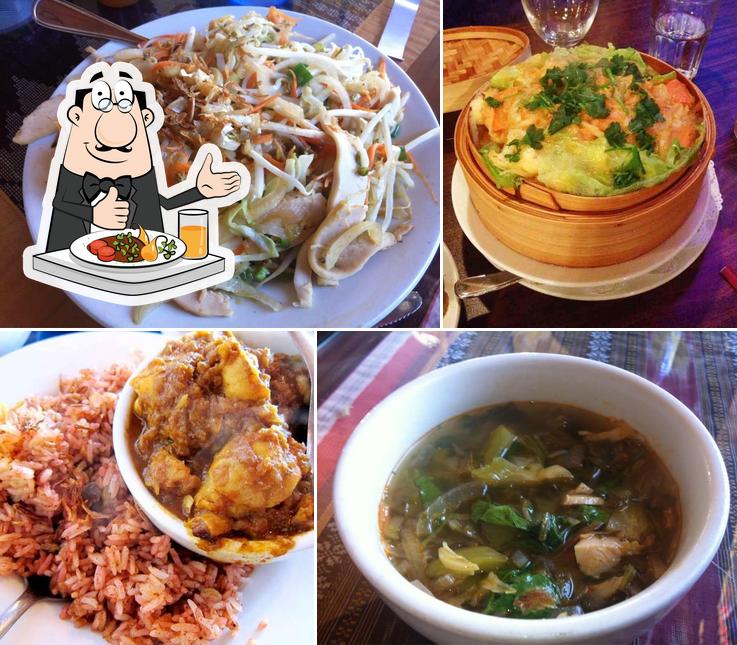 Еда в "Golden Pagoda Burmese Asian Restaurant"
