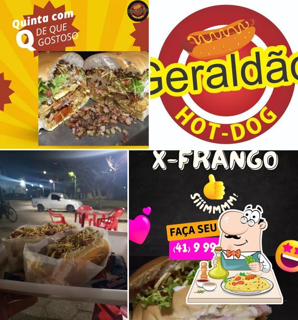 Sanduíche de carne de porco desfiada em Hot Dog Geraldão