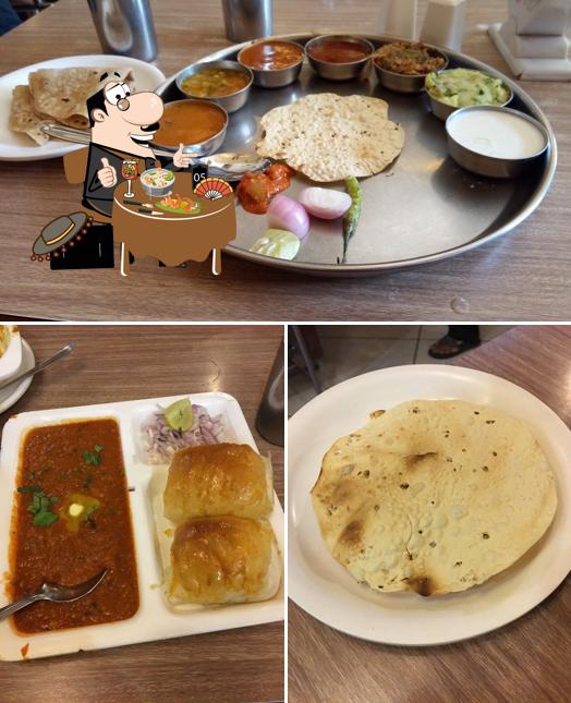 Food at GuruPrasad Hotel