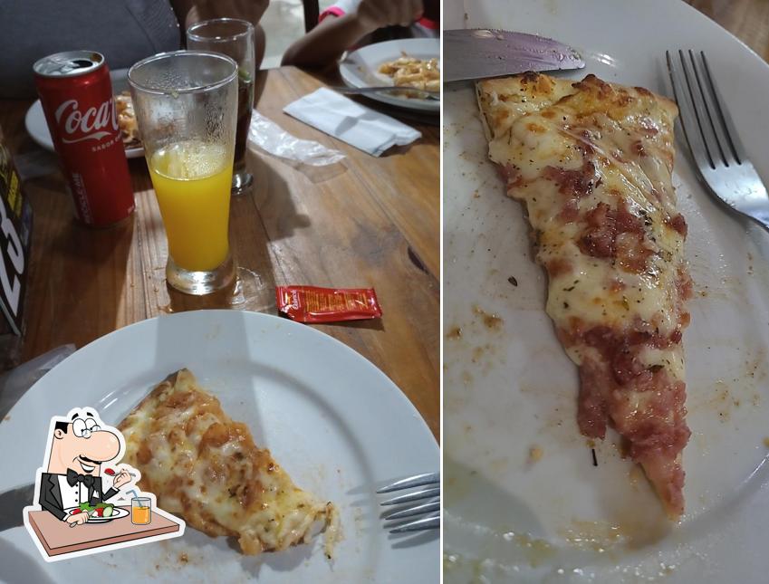 Comida em Pizzaria Master