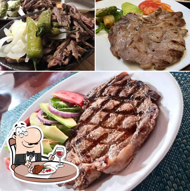 Pick meat meals at Restaurante Don Elías