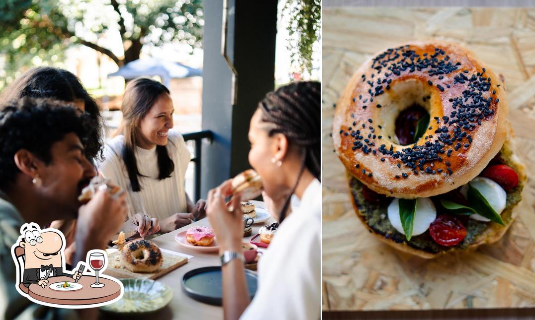 Platos en Monkey Donuts