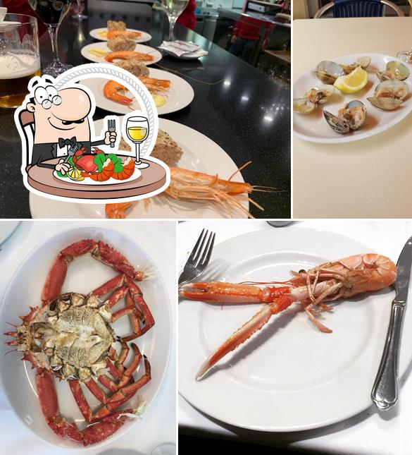 Try out seafood at Marisqueria Ondarreta