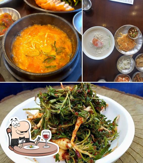 Food at 소양강농원콩이랑두부랑