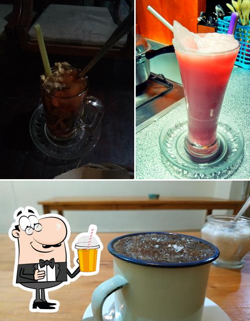 Enjoy a drink at Kopi Tarjo (Kopi Tarik Jowo)