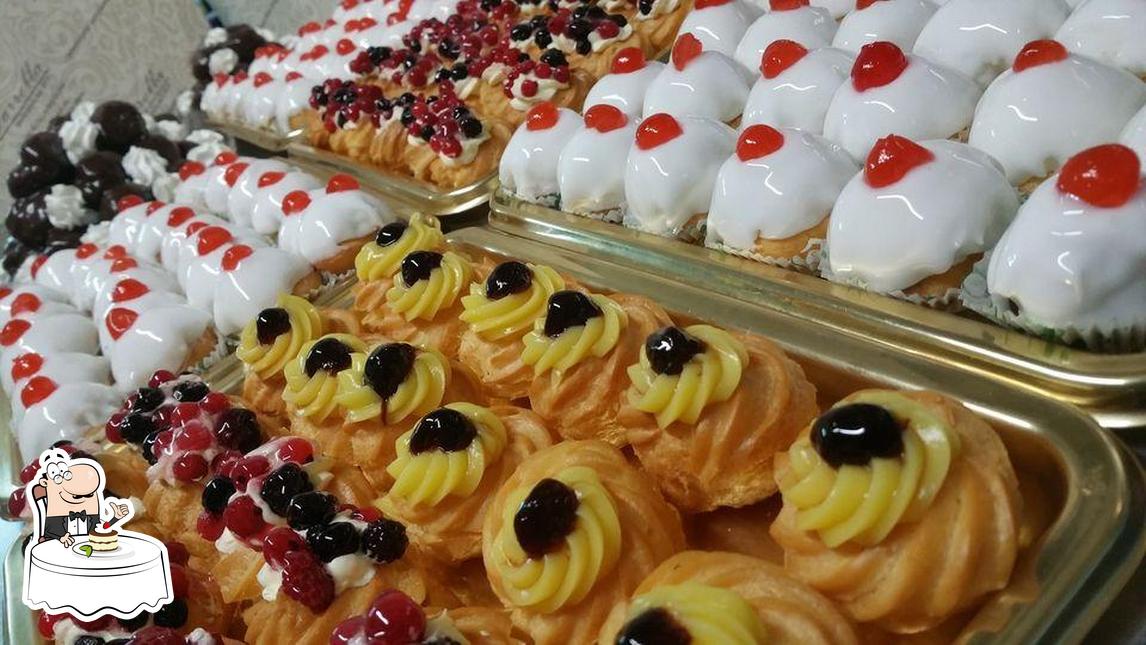 Non scordarti di provare un dessert a Lucio Parrella Pasticceria