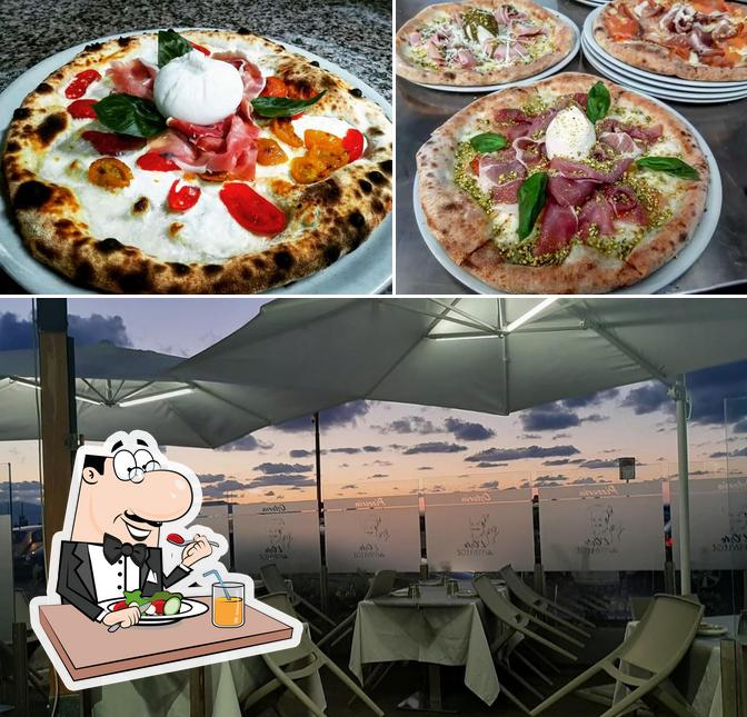 Entre los distintos productos que hay en L'Oste Del Privilege , pizzeria ristorante osteria aspra también tienes comida y interior