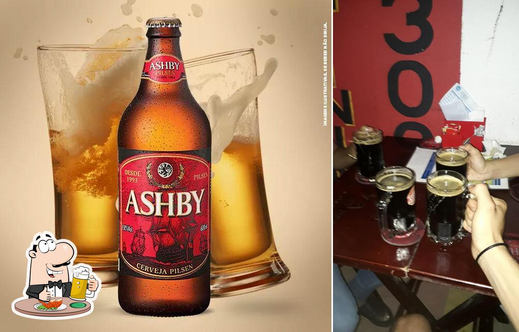 Ashby Choperia serve uma variedade de cervejas