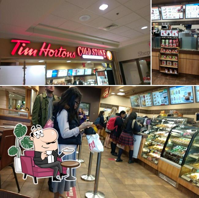 L'intérieur de Tim Hortons