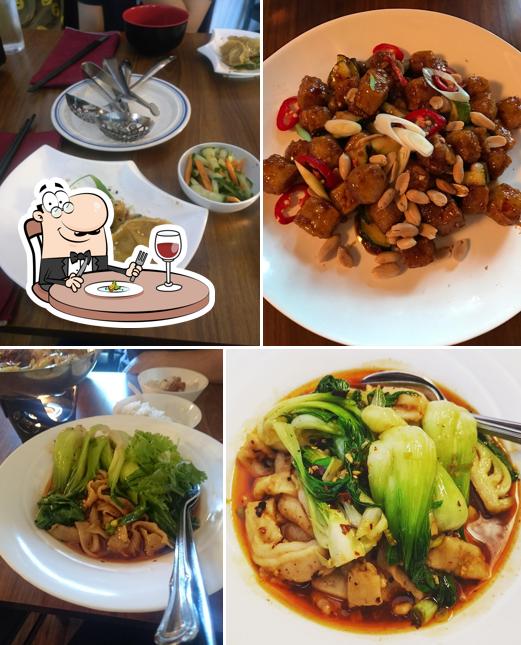 Еда в "Chong Qing"