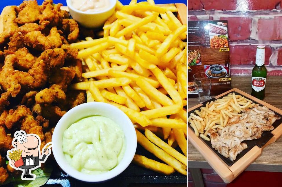 Prove cbatatas fritas francesas no Petiscaria Roncalli