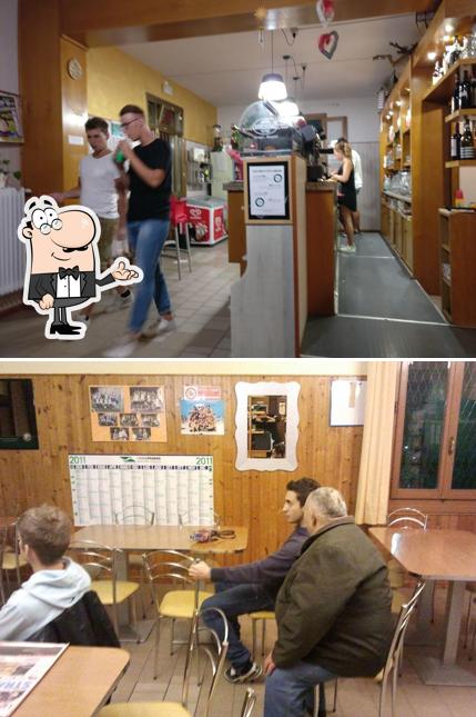 Gli interni di Bar Bakanì