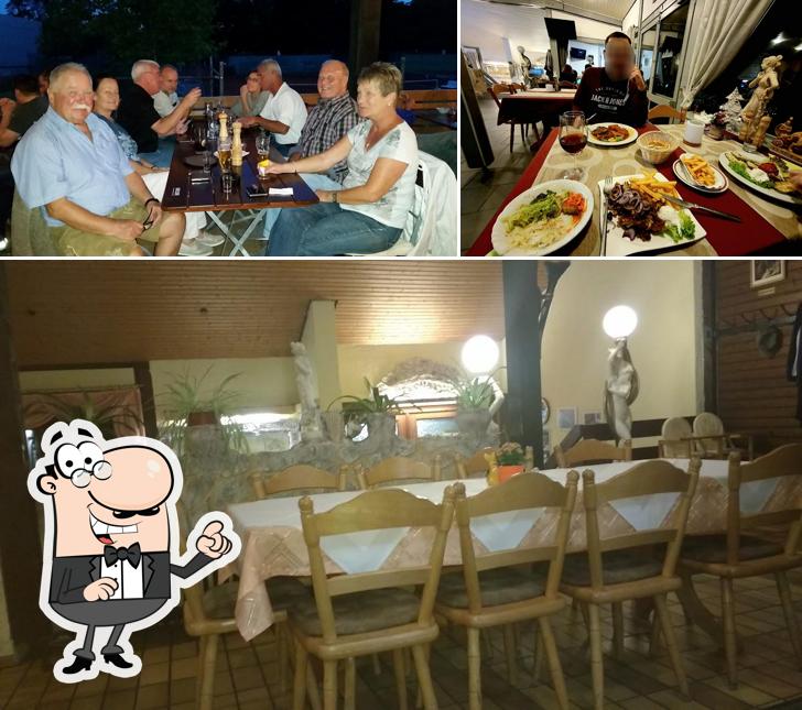 L’image de la intérieur et table à manger de Restaurant Thessaloniki’s