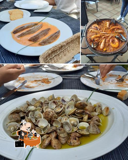 Try out seafood at Restaurante Aranaz