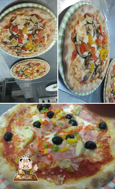 Ordina una pizza a Ristorante La Torre