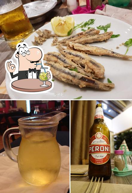 Goditi un drink dal menu